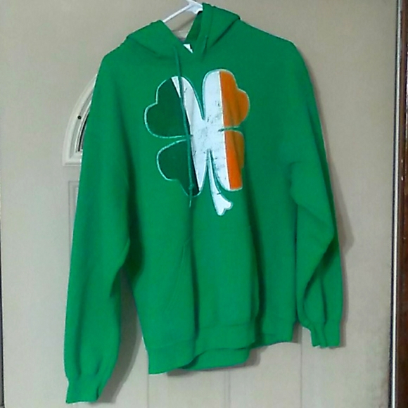 St Patrick's day is soon! Mens L Shamrock hoodie - Picture 1 of 4